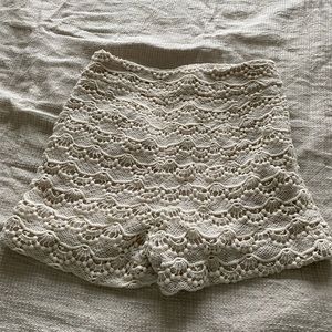 White lace express shorts. Size zero